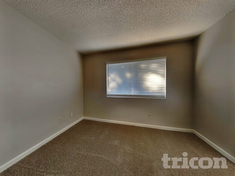 Building Photo - 748 La Cruz Ln