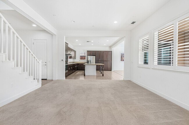 Building Photo - Charming 4BR/4BA Single-Family Home in Sou...