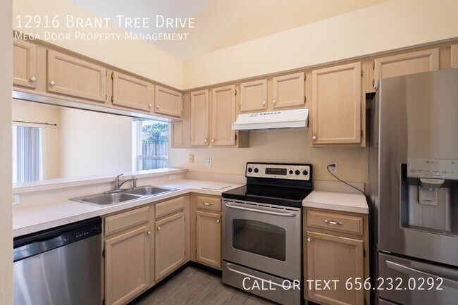 Building Photo - 12916 Brant Tree Dr