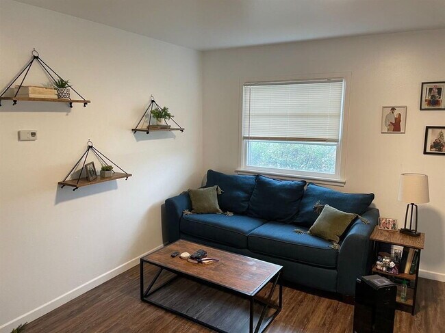 Building Photo - 3203 33rd St