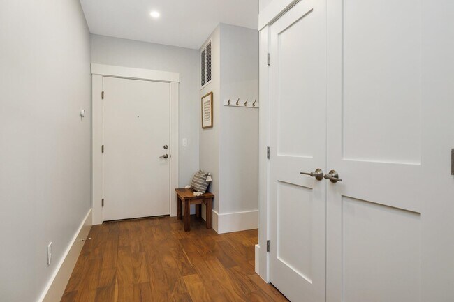 Building Photo - 50 Maplewood Ave