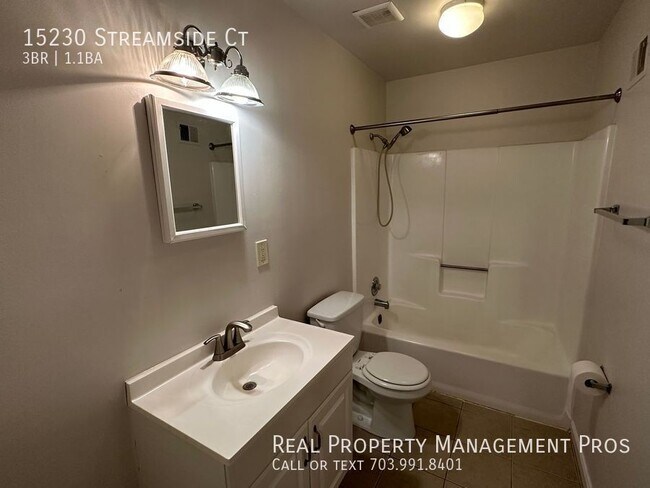 Building Photo - 15230 Streamside Ct