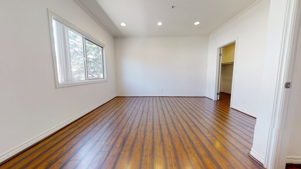 Building Photo - 14764 Sylvan St
