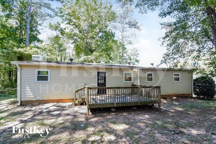 Building Photo - 4597 Douglas Dr