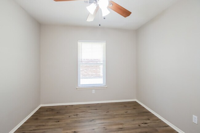Building Photo - 25714 Richards Rd