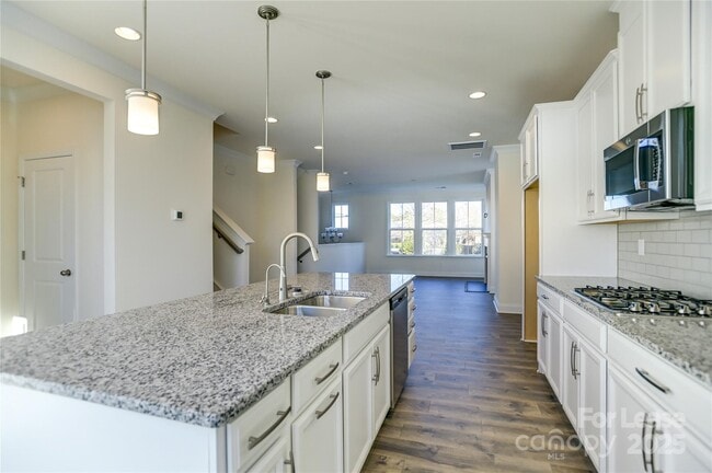 Building Photo - 14104 Loyola Ridge Dr