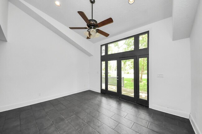 Building Photo - 4126 Pecan Bend Dr