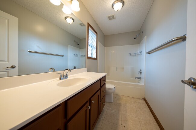 Building Photo - 15515 59th Pl N