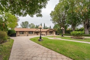 Building Photo - 18834 Devonshire St