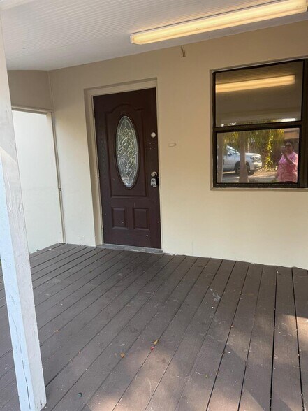 Building Photo - 5163 Club Rd