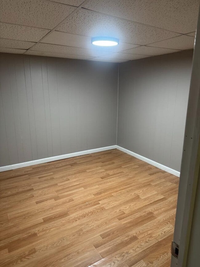 Building Photo - 115 Bay Valley Dr SW