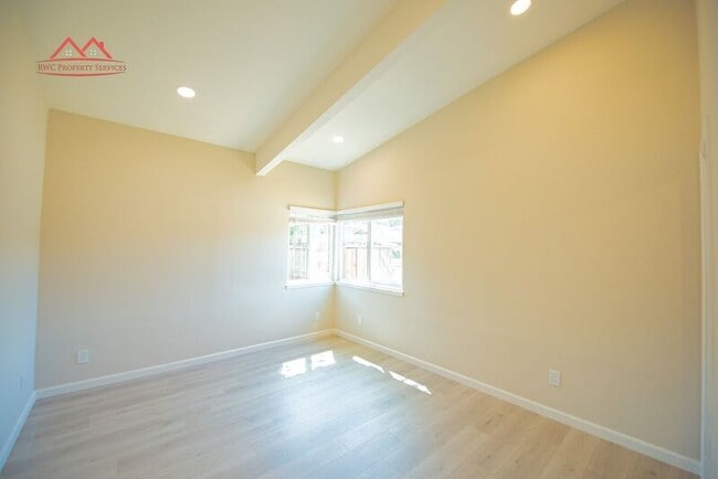 Building Photo - 1829 El Parque Ct