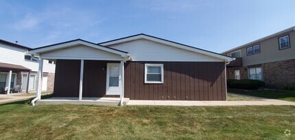 Building Photo - Lovely Mokena  3br/1br  Ranch Style Townho...