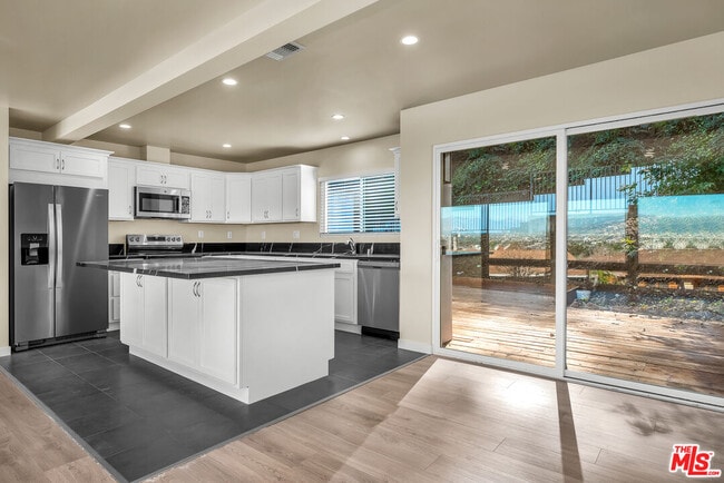 Building Photo - 5324 Weatherford Dr