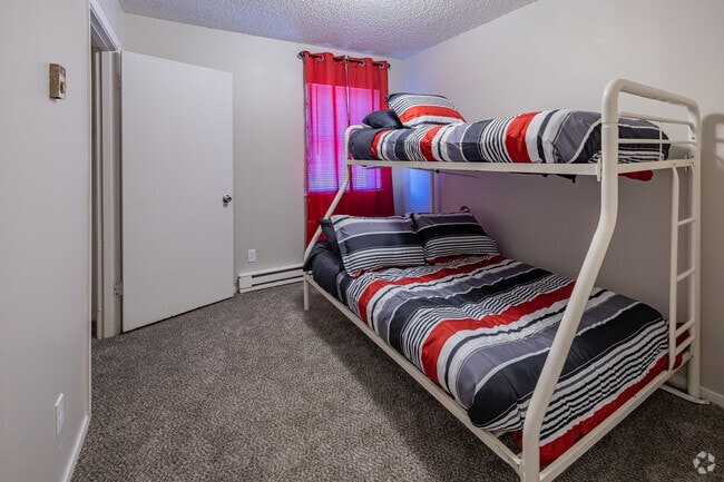 2BR, 1BA - 850SF - Bedroom - Essa View Apartments