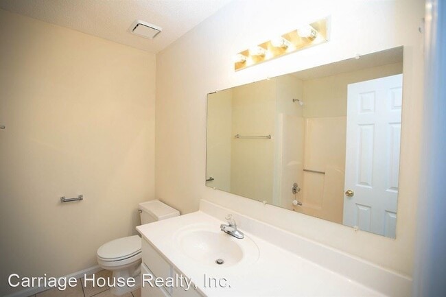 Building Photo - 3 br, 2.5 bath Apartment - 210 Whitehall Road
