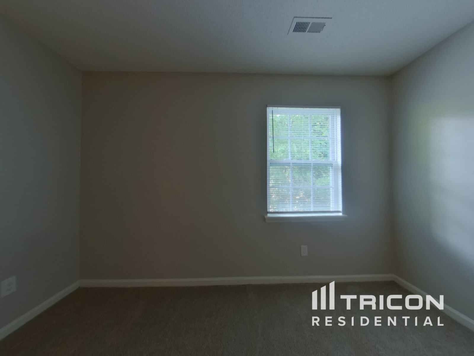Building Photo - 6617 Flat Rock Dr