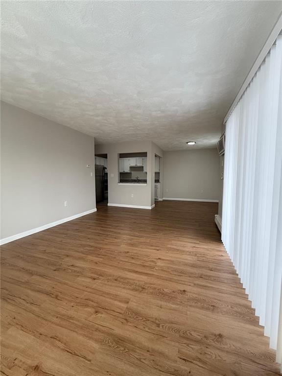 Building Photo - 400 New River Rd