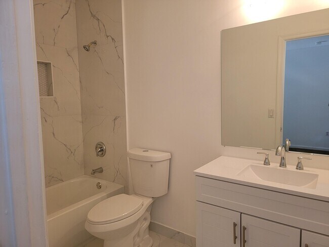 Building Photo - 2603 SW 82nd Ave