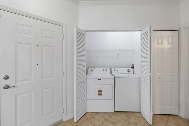 Building Photo - 3599 Conroy Rd