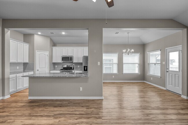 Building Photo - 11107 Lulu Ln
