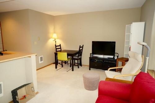 Building Photo - 1 bedroom in Seattle WA 98103