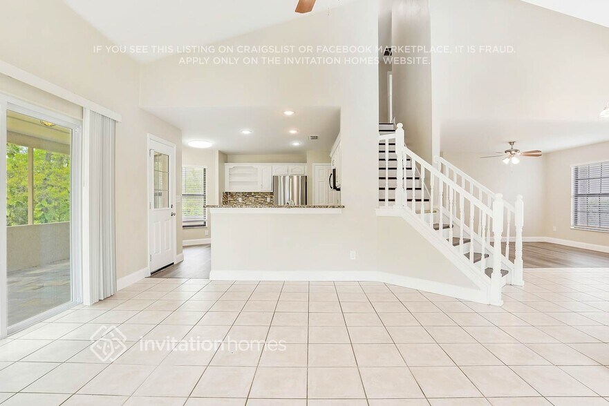 Building Photo - 7455 High Lake Dr