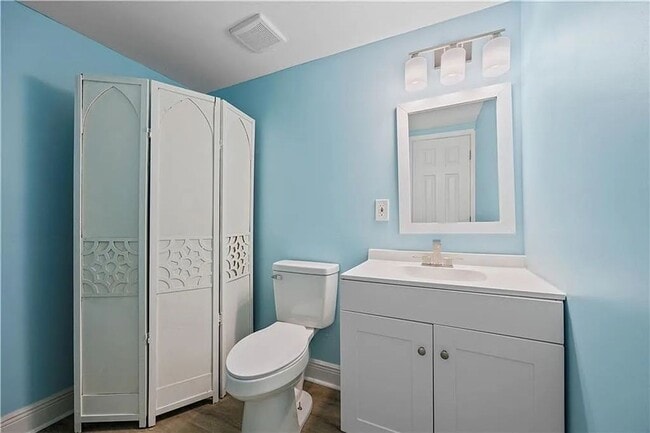Building Photo - Move In by 5/1 & Save $500 OFF MAY Rent — Fully Renovated Gem!!!