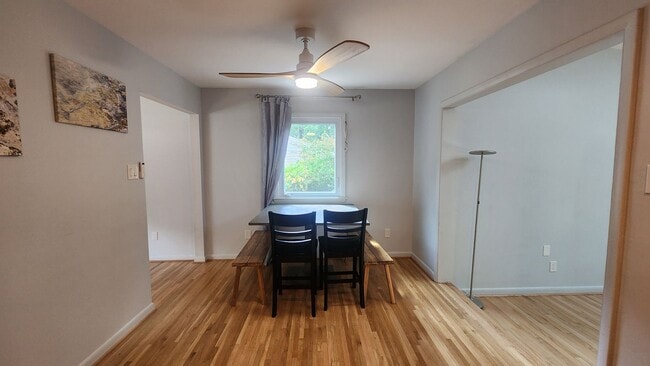Building Photo - Wonderfully Updated Home On the Edge of Po...