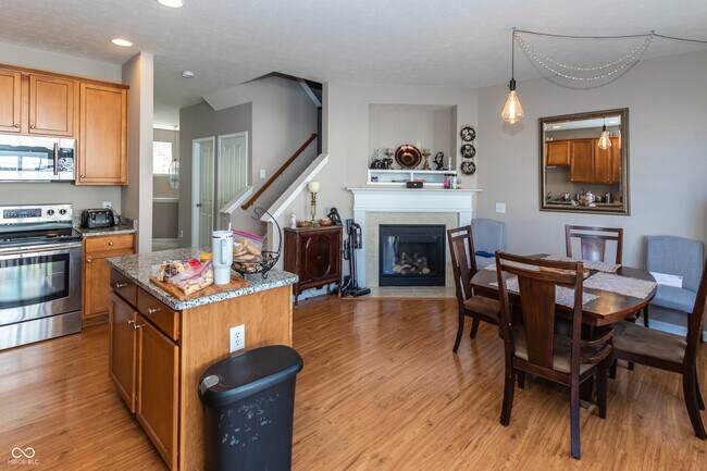 Building Photo - 420 Beverly Ct