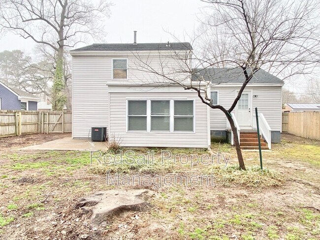 Building Photo - 107 Opal Dr