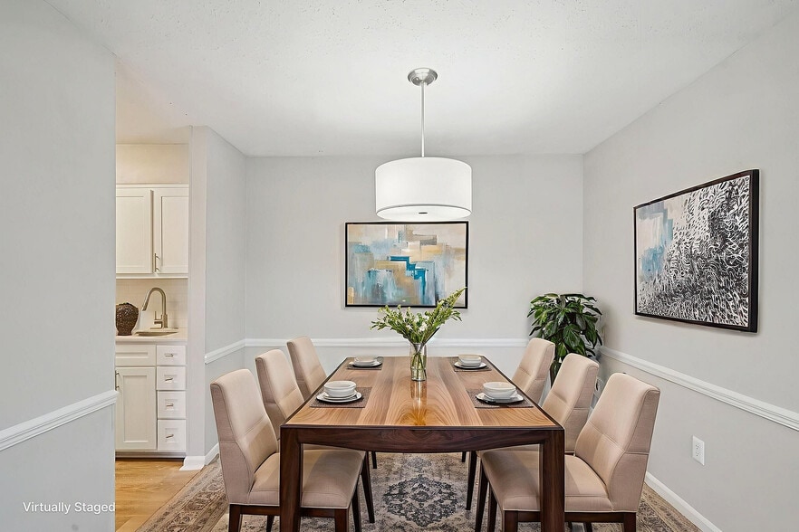 Building Photo - 1000 Belmont