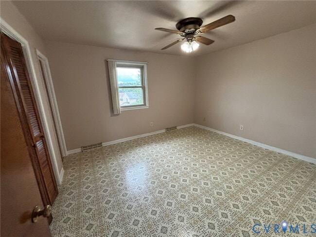 Building Photo - 3908 Yorktown Dr