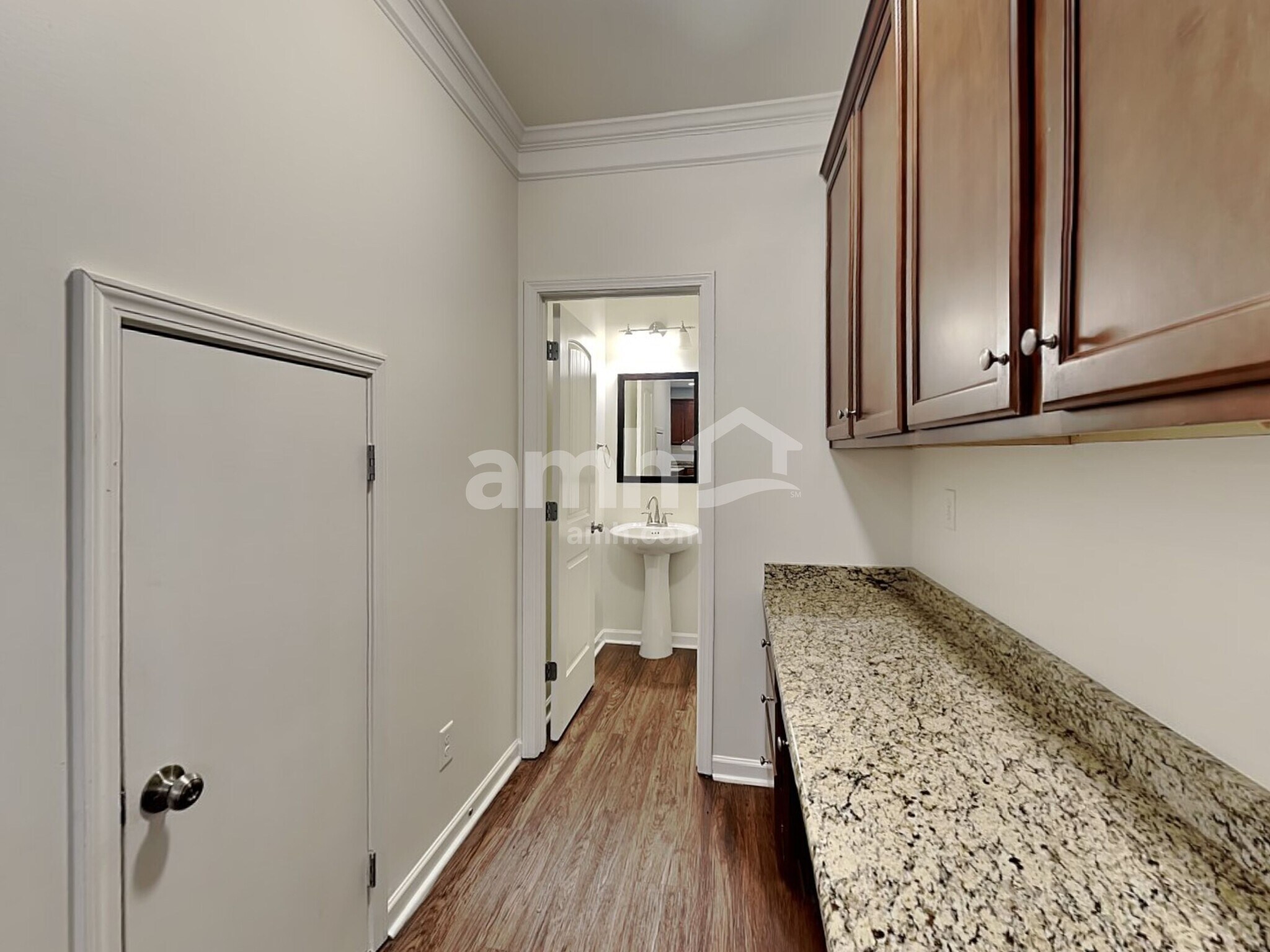 Building Photo - 3145 Yachet Ct SW