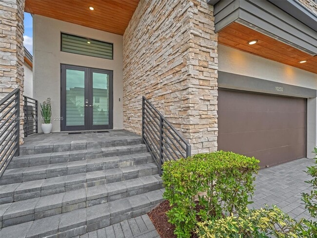 Building Photo - 10250 NW 76th Terrace