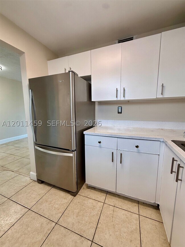 Building Photo - 1755 W 60th St