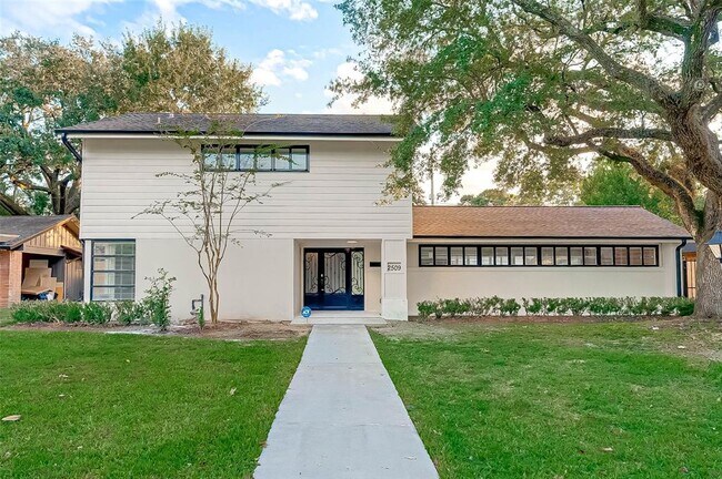 Building Photo - 2509 Maroneal St