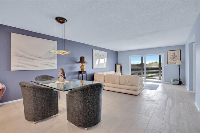 Building Photo - 1702 Andros Isle