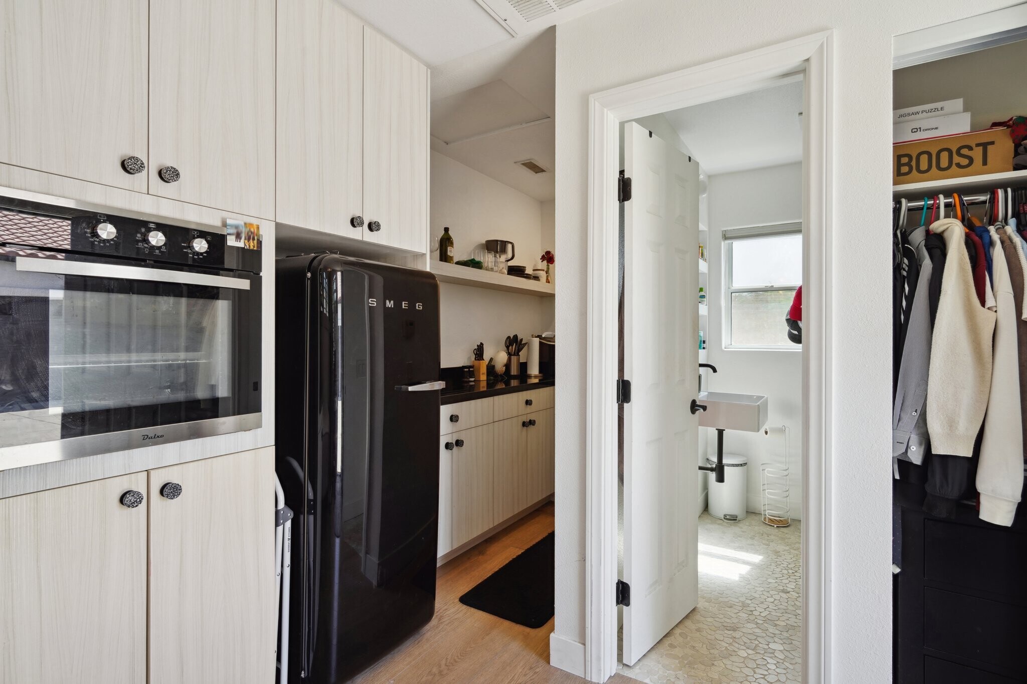 Building Photo - 45138 Shaugnessy Dr