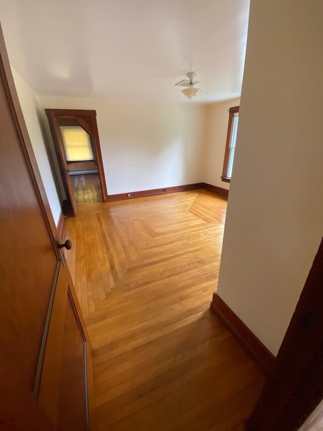 Building Photo - 282 Highland Ave