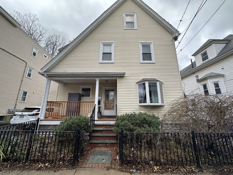 Building Photo - 28 Montfern Ave