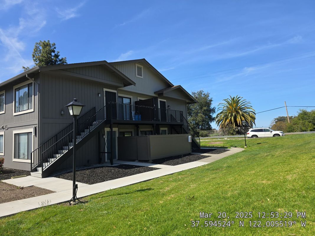 Building Photo - 136 Donoso Plaza