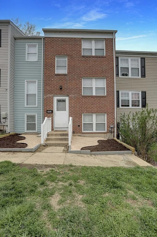 Building Photo - Gorgeous 5 Bedroom In Harford County Ready...