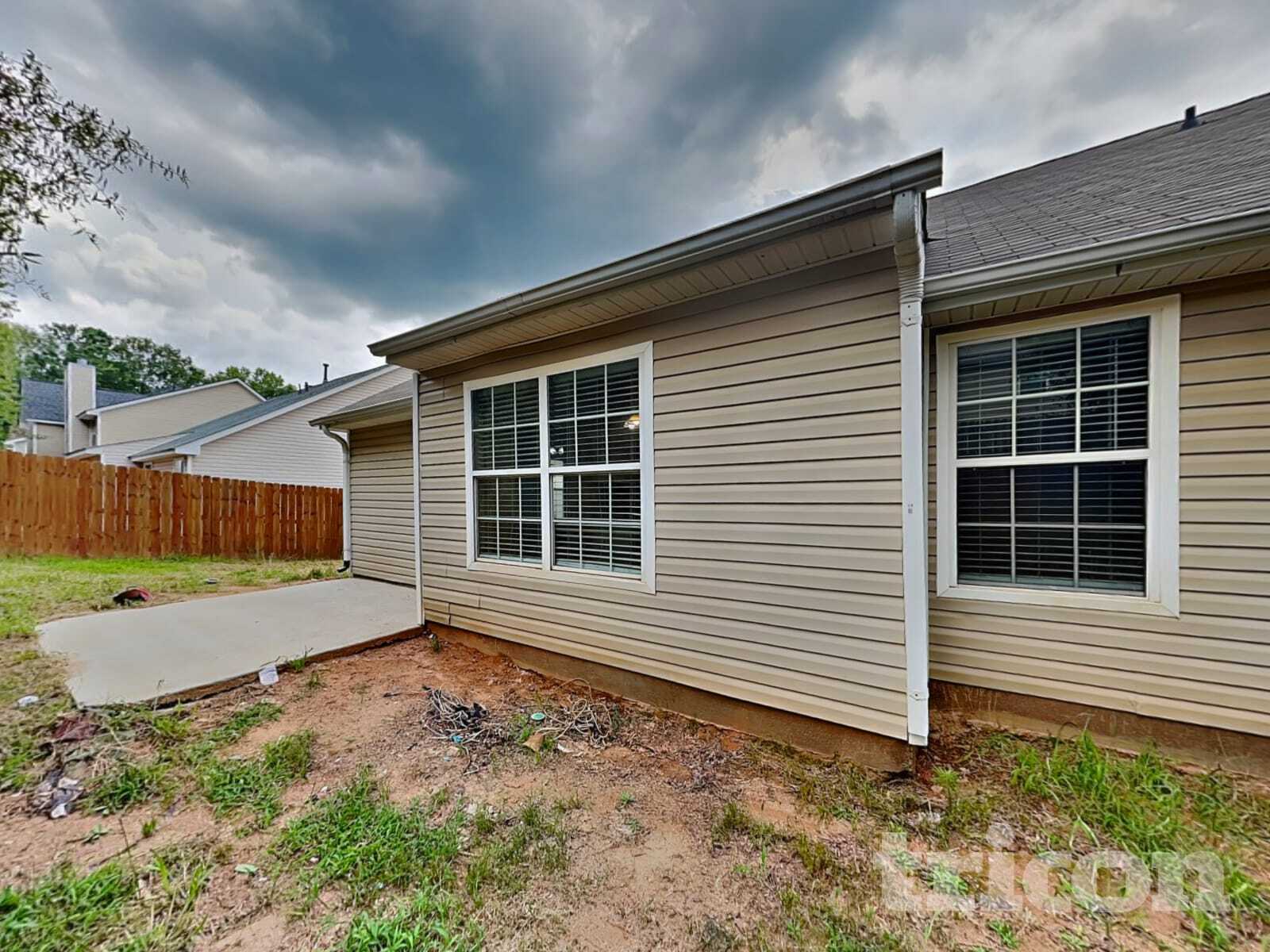 Building Photo - 944 Brisley Cir
