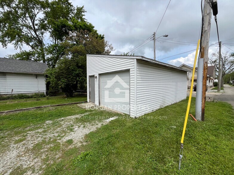 Building Photo - 3020 Jefferson St