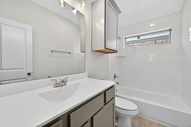 Building Photo - 31810 Autumn Spur Ln