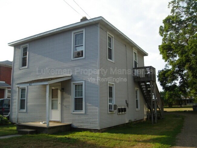 Building Photo - 412 E Prairie St