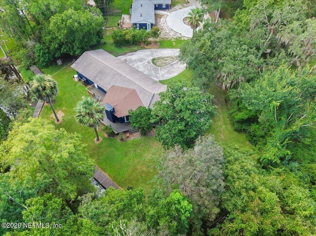 Building Photo - 2421 Dogwood Ln