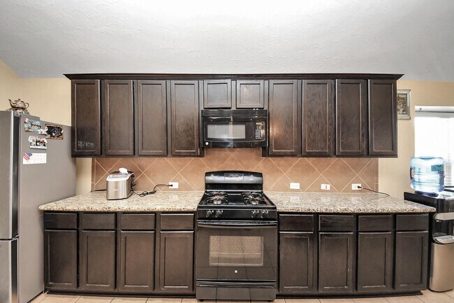 Building Photo - 3018 Wellington Pass Dr
