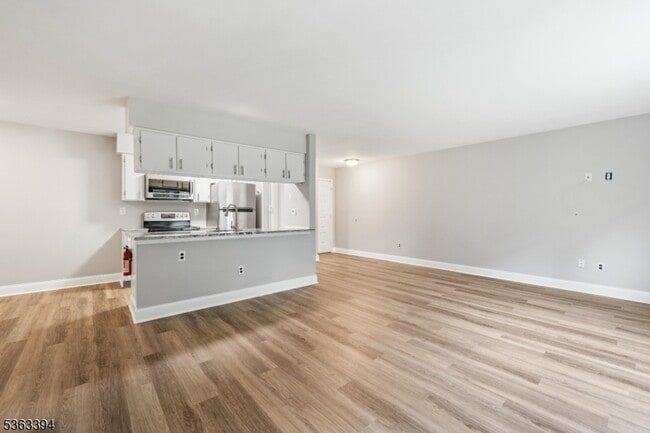 Building Photo - 111 Aimwick Ct